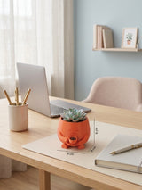 Kahve İçen Sevimli Figürlü Mini Sukulent ve Kaktüs Saksısı 8x6 cm Masaüstü Ofis Dekorasyonu