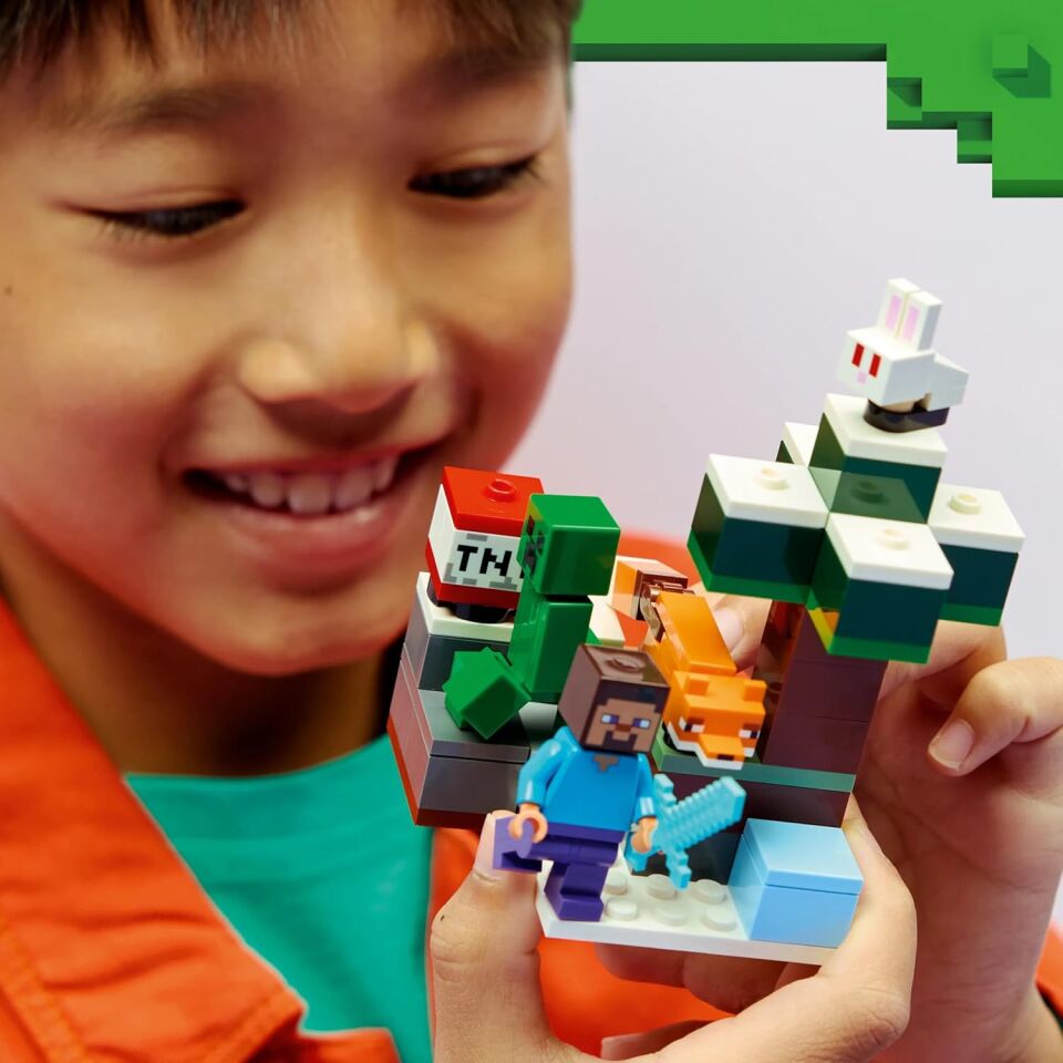 LEGO Minecraft Steve’in Tayga Macerası 21583-6 Yaş ve Üzeri Kız ve Erkek Çocuklar için Steve Minifigürü ile Creeper ve Tilki Figürleri İçeren Yaratıcı Oyuncak Yapım Seti, Hediye Fikri (79 Parça)