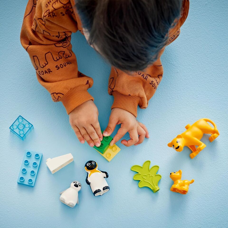 LEGO DUPLO Town Vahşi Hayvan Aileleri: Penguenler ve Aslanlar 10442-2 Yaş ve Üzeri Çocuklar için Eğitici ve Yaratıcı Oyuncak Yapım Seti (10 Parça)