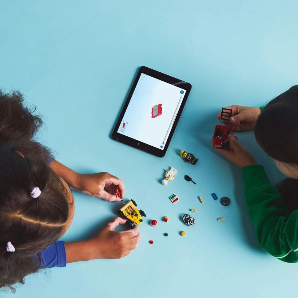 LEGO City Pizza Arabası İtfaiye Kamyonuna Karşı Yarış Arabası Paketi 60458-5 Yaş ve Üzeri Çocuklar için Yaratıcı Oyuncak Yapım Seti, Doğum Günü Hediyesi (70 Parça)