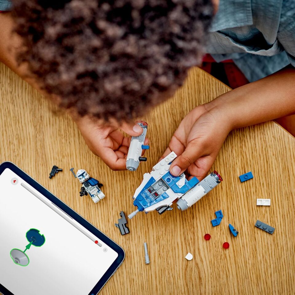 LEGO Star Wars: Klon Savaşları Yüzbaşı Rex Y–Wing Mikro Savaşçı 75391 – 6 Yaş ve Üzeri Çocuklar için Hediye Fikri, 2 Blaster Silahlı Yüzbaşı Rex Karakter İçeren Yaratıcı Oyuncak Yapım Seti (99 Parça)